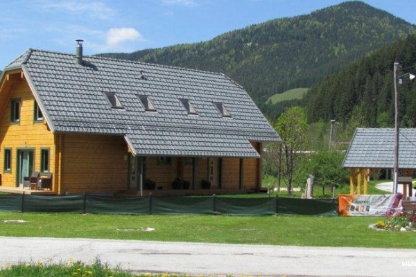  Referenčni objekt v Ratečah